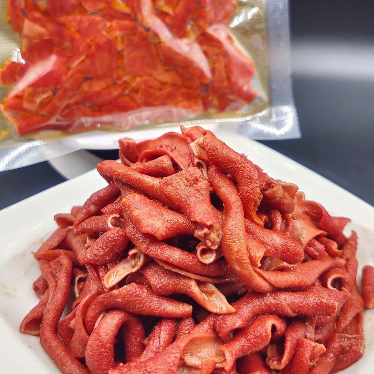 標題：《川辣戰將香滷店》進駐恆春老街！寶島四季美食網推動健康滷味新風潮
