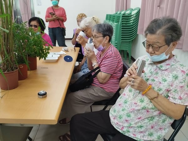 綠茵子全方位健康團體 榮家長輩體驗香草療癒力