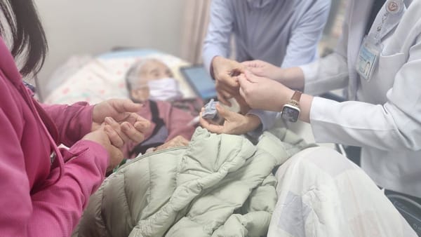 高醫推動在宅急症照護計畫 94歲陳奶奶安心享受居家治療