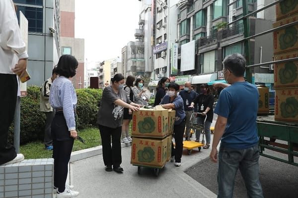 嘉義市公部門嚐鮮挺農民 團購雲林20公噸高麗菜支持在地辛勤耕耘農友