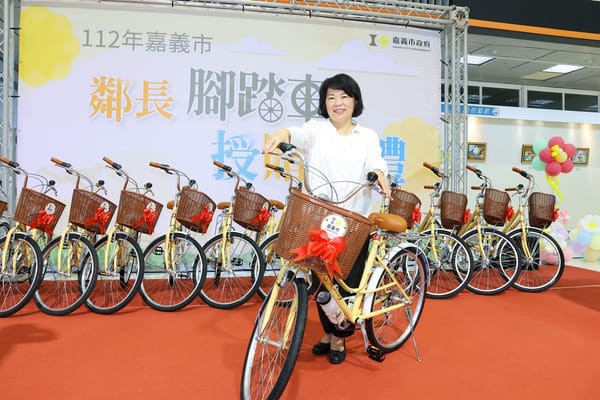 嘉義市府贈1392輛腳踏車 感謝鄰長辛勤付出 為鄰長深入鄰里更添助力