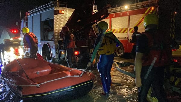 嘉義暴雨淹水 老夫妻車內慘遭滅頂 嘉縣消防局提醒民眾如何脫困