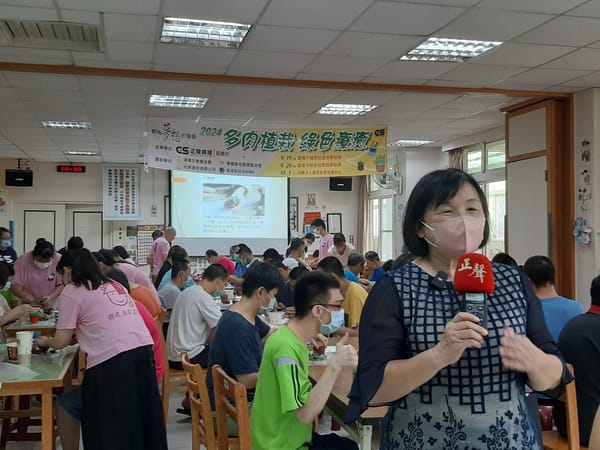 正聲嘉義電台《多肉植栽》公益活動 慢飛天使開心手繪展技