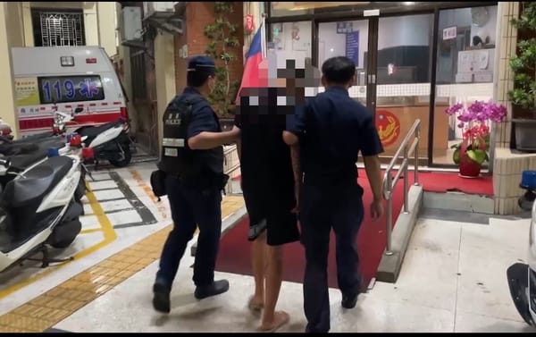 通訊行遭潑漆 警火速逮捕犯嫌送辦