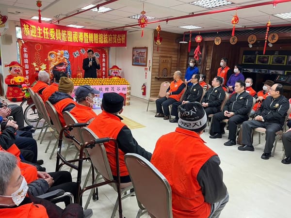 輔導會主任委員蒞臨佳里榮家 溫馨陪伴長輩過春節