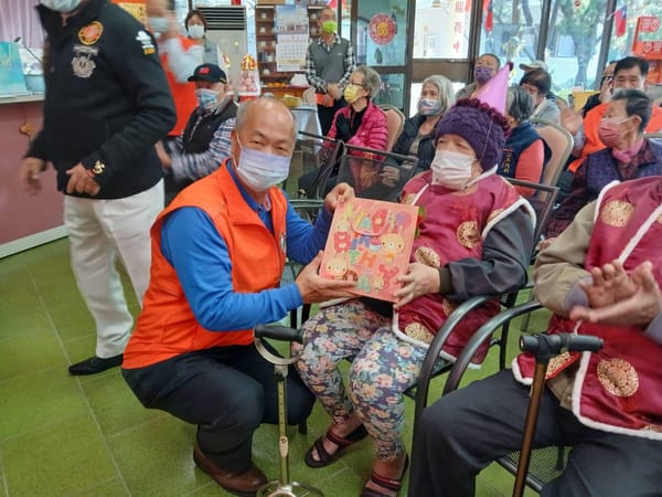 佳里榮家喜迎新春摸彩暨慶生會 樂透歌友會與長輩慶佳節